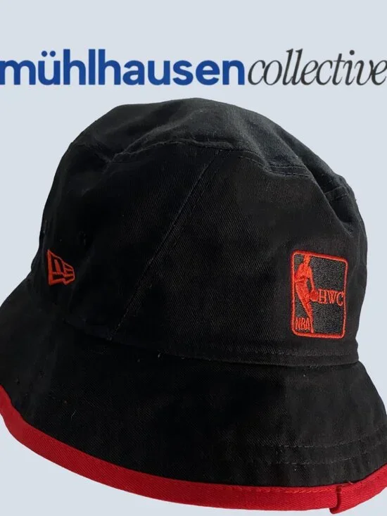 New Era Chicago Bulls Bucket Hat Windy City Black Red Size Large NBA - Picture 3 of 6